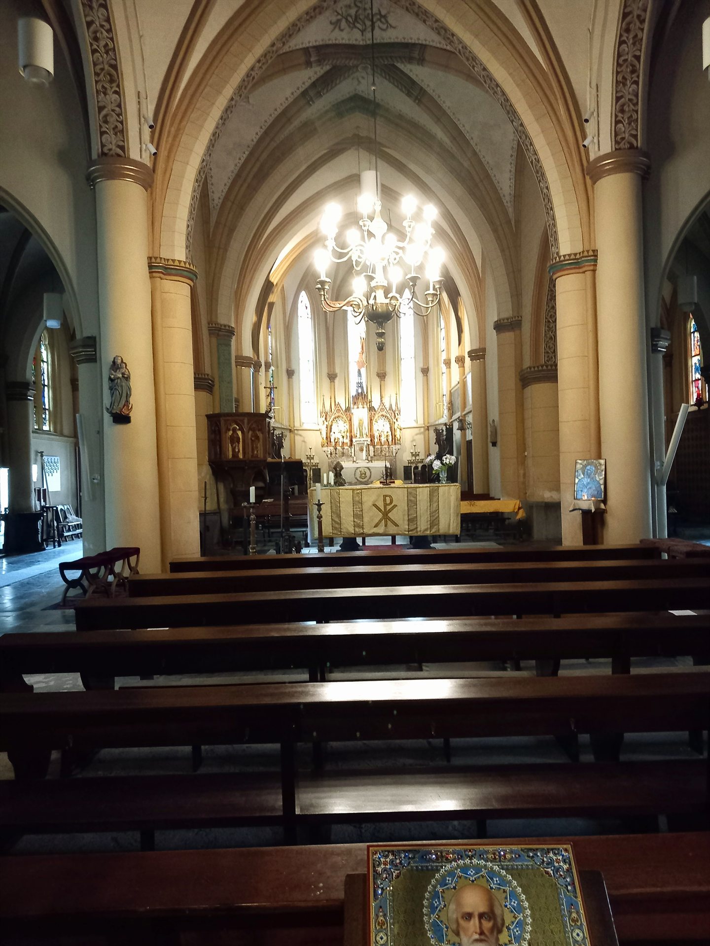 Interieur van een kerk